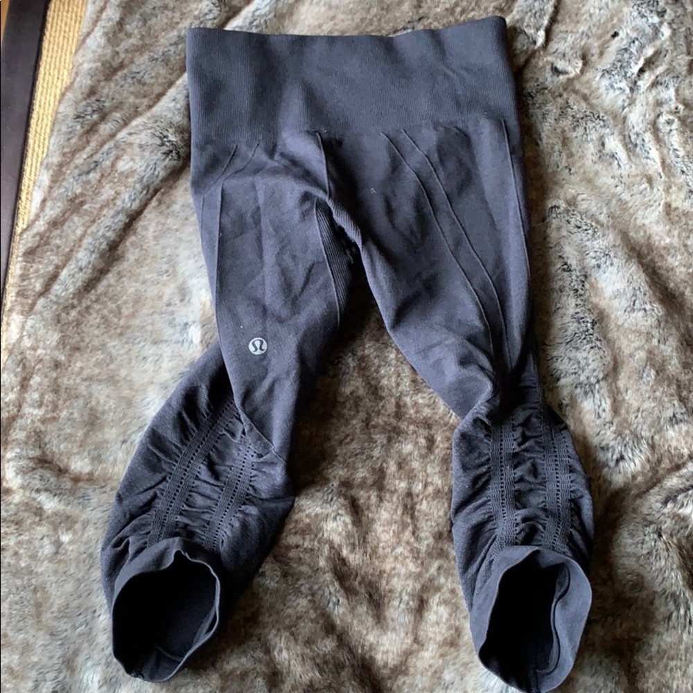 Lululemon In the flow crop seamless black size 2